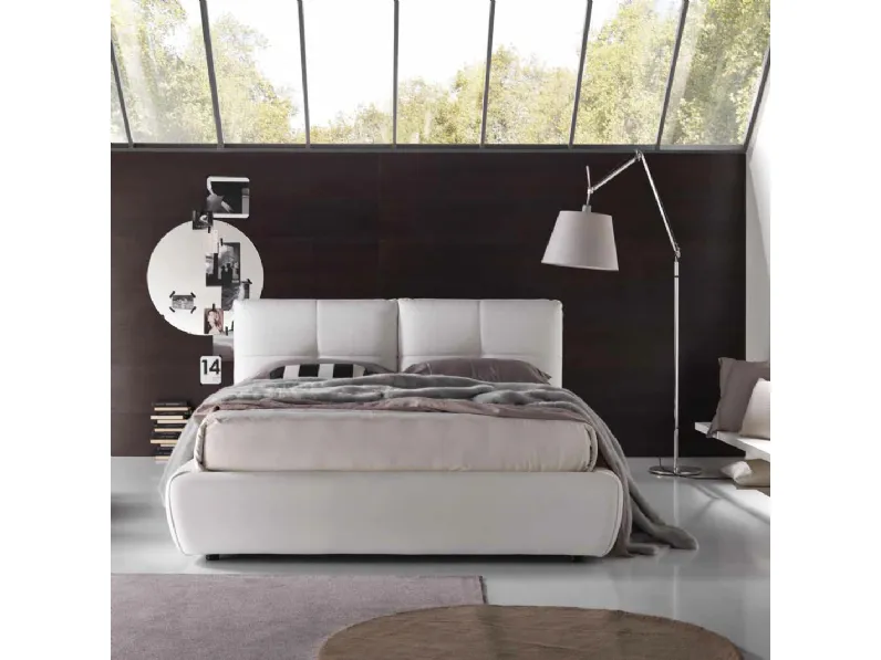 Letto Tosca in ecopelle di Susan imbottiti