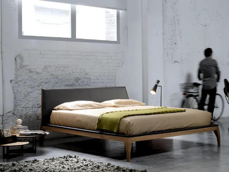Letto Bel in Walnut and Leather di Treku