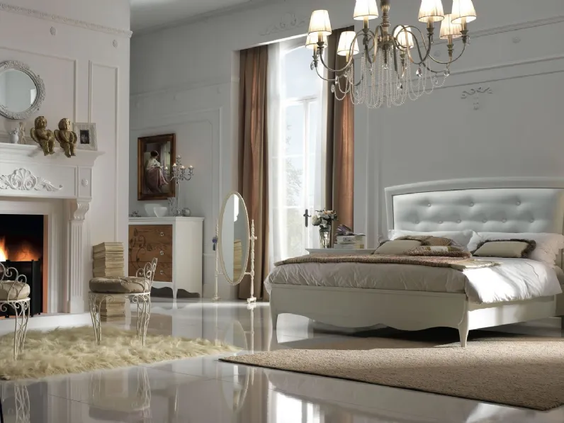 Letto in laccato con tesiera in pelle Unica 01 di Passione Italiana