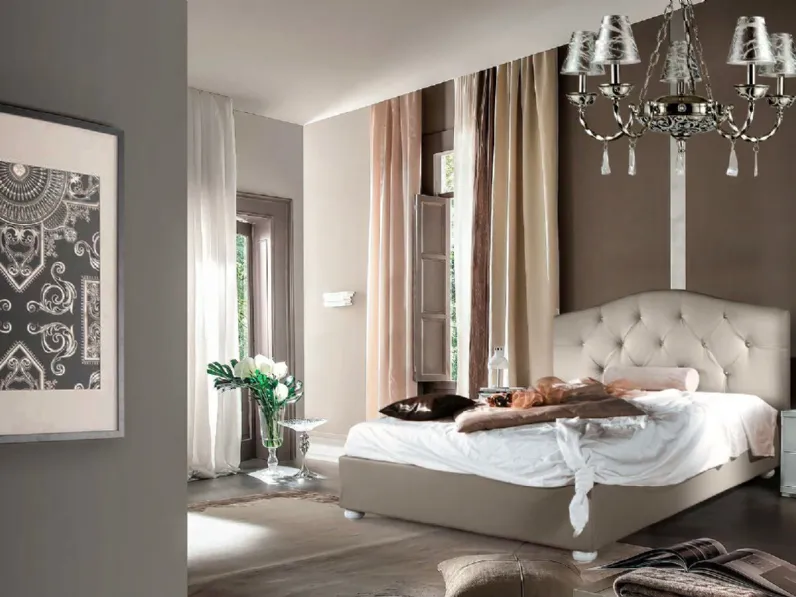 Letto classico con testiera imbottita Vanity di Baiardi