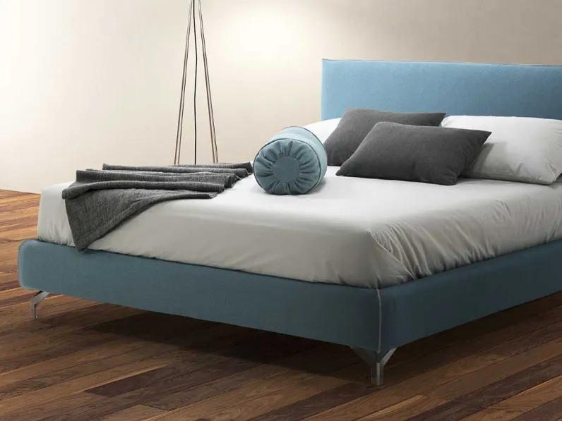 Letto con testiera Velvet di Rimar