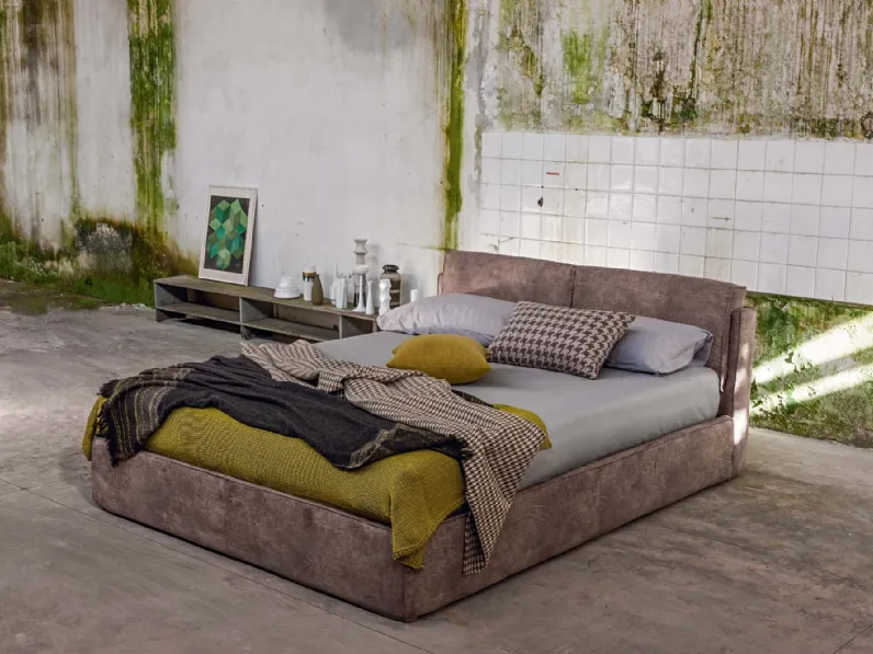 Letto imbottito Icaro di Veneran