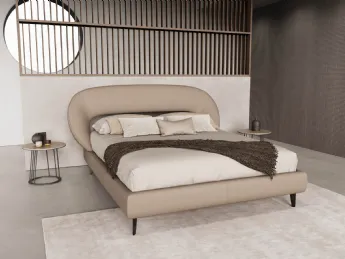 Il letto in pelle Zen di Novaluna unisce design contemporaneo e comfort assoluto.