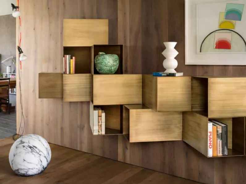 Libreria di design sospesa in metallo Cellula di Mogg