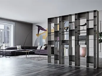 La libreria divisoria Latitude di Cattelan Italia definisce gli spazi con eleganza.