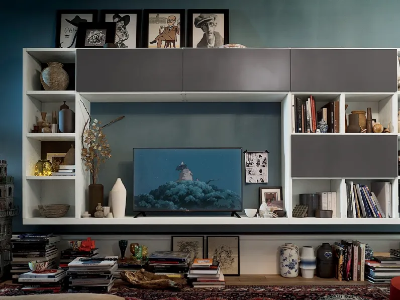 Libreria sospesa Living 02 in frassino laccato di Veneta Cucine