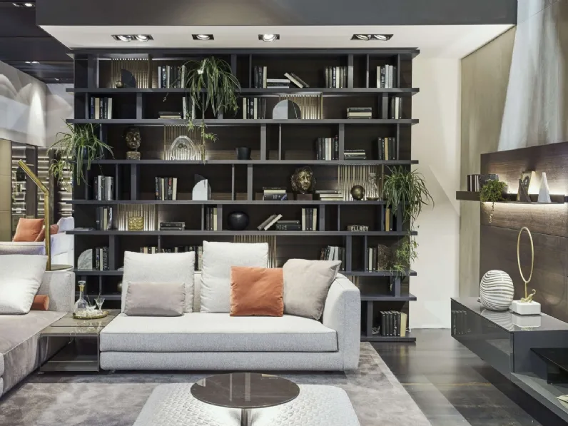 Libreria 07 a tutta parete in laccato opaco di Turati T4