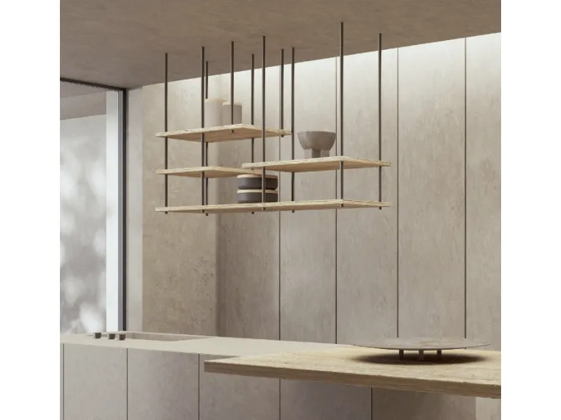 Libreria sospesa Random Kitchen con ripiani in legno Secolare naturale e struttura in metallo di Nature Design
