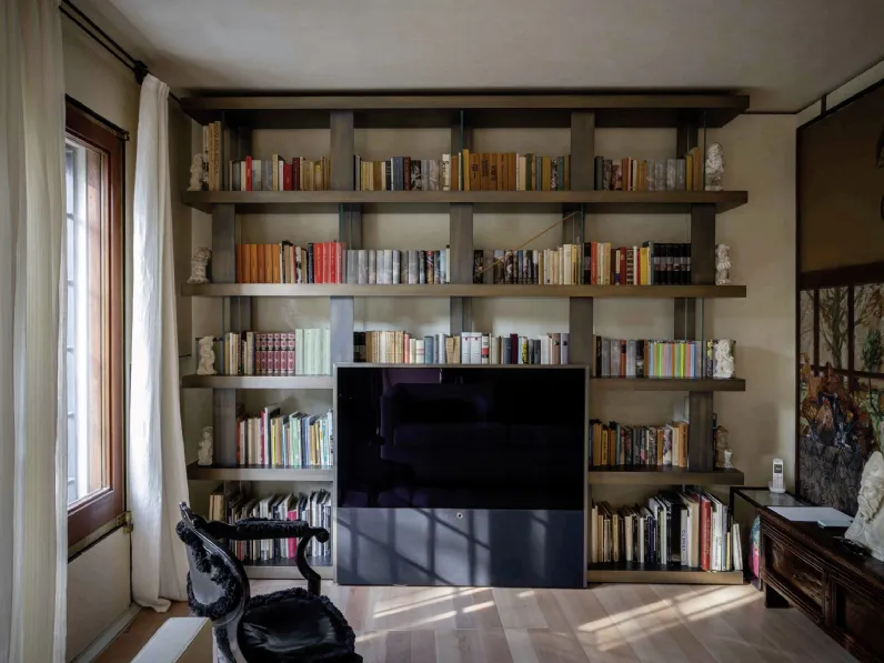 Libreria modulare a incastro con divisori in vetro bronzo e ripiani in legno finitura bronzo Tango T di Reflex