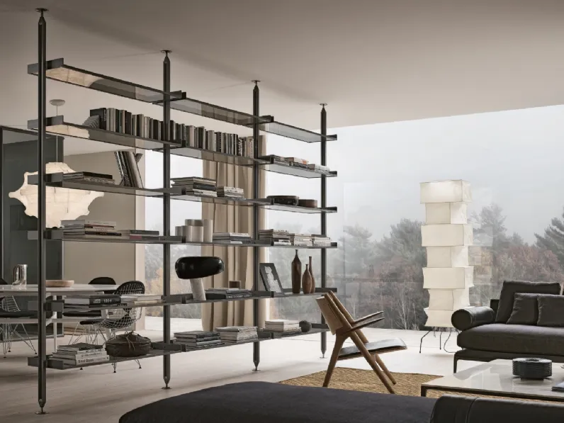 Libreria divisoria Zenit Piombo in metallo con mensole in vetro di Rimadesio