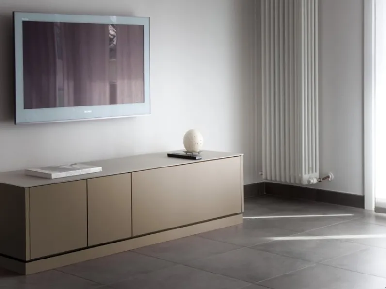 Madia Contour TV in MDF laccato opaco di Domitalia