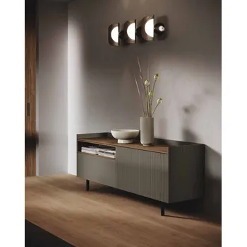 Madia Ellington & Base di GF Interiors