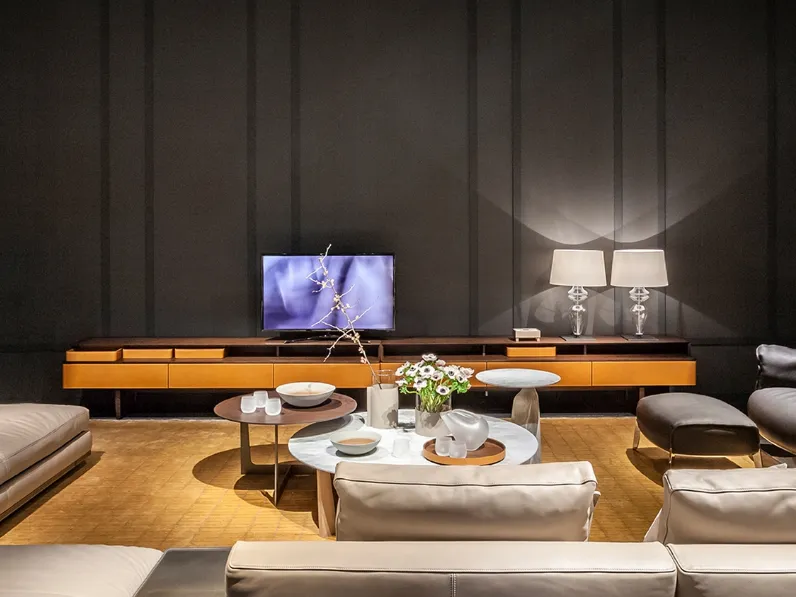 Madia Fidelio Multimedia Cabinet in legno con rivestimento in cuoio di Poltrona Frau