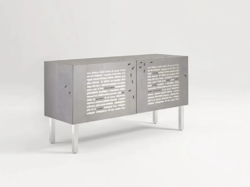 Madia in legno Formiche Nere di Laura Meroni