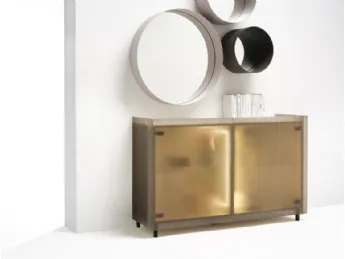 La Madia Groove di Minotti Italia fonde eleganza e funzionalità con design lineare.