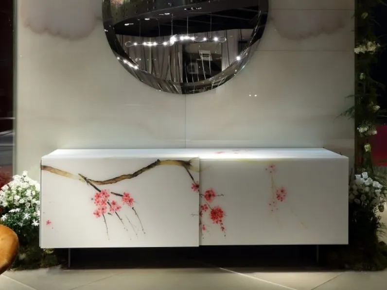 Madia a due ante scorrevoli con struttura in legno e rivestimento esterno in vetro acidato con stampa artistica Hanami Buffet Reflex