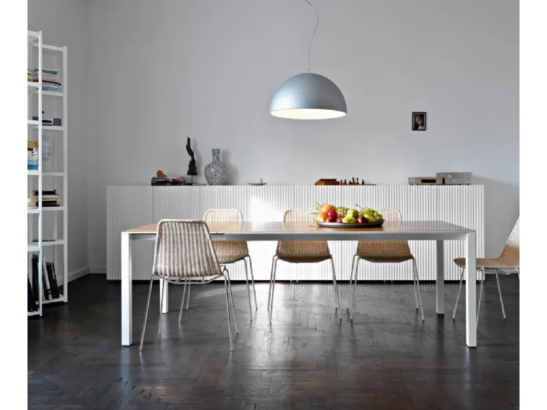 Madia in laccato opaco con motivo a righe verticali Leon Full Color di Horm