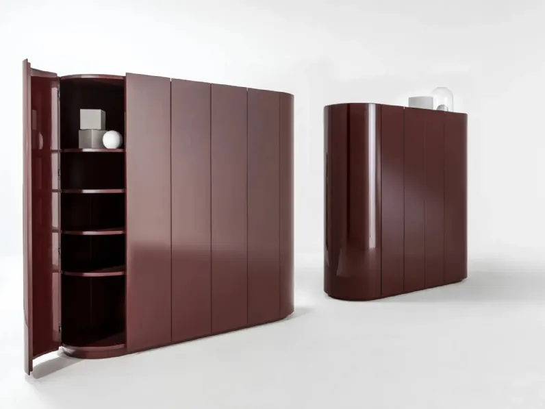 Madia Verticale Collectionist Buffet in legno laccato lucido di Laura Meroni