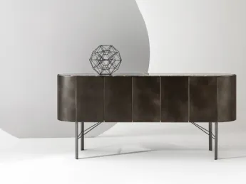 Collectionist Lounge