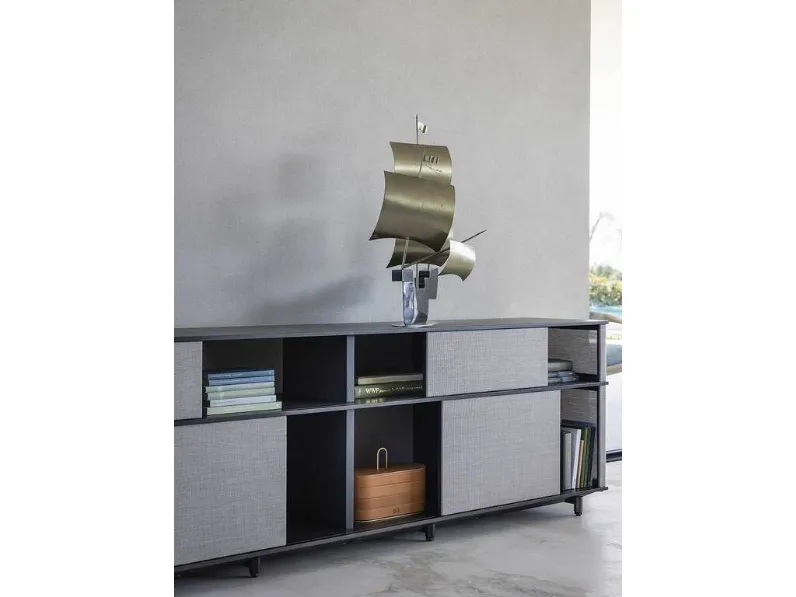 Madia Lloyd Tex Cabinet basso di Poltrona Frau