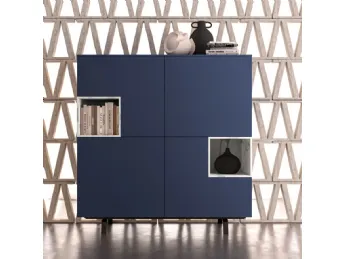 La Madia Modulo Blu di Orme unisce design contemporaneo e funzionalità d'eccellenza.