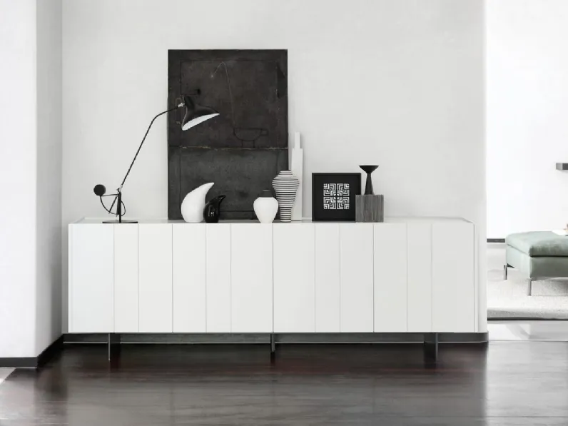 Madia Stripe in laccato bianco  opaco di Novamobili