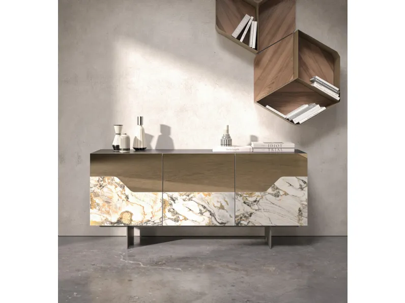 Madia Canova in legno laccato nero con ante rivestite in vetro bronzo e gres porcellanato di Tonin Casa