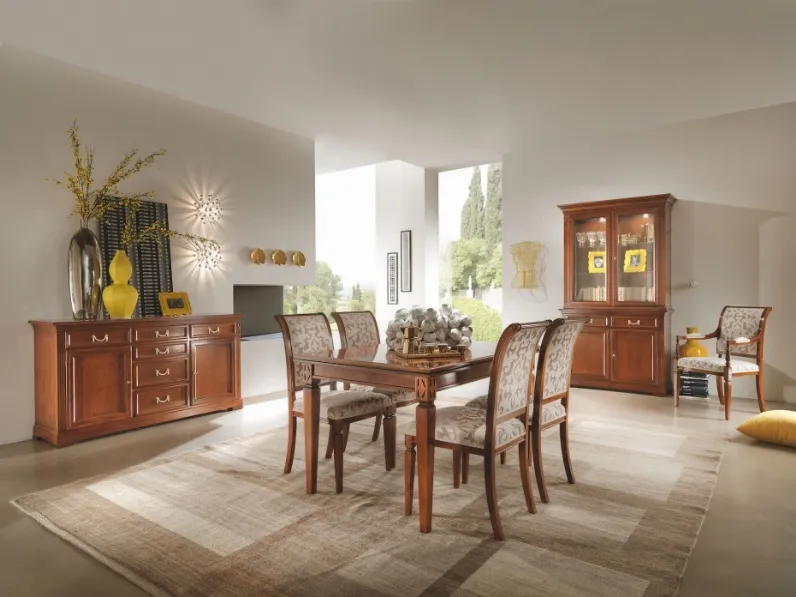 Madia classica in legno con 2 ante, 2 cassetti grandi e 4 piccoli con maniglie in ottone Villa Borghese 7370 di Selva