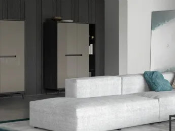 Wally Verticale Laccato Lucido