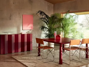 La Madia Z24 Sideboard 727 di Zanotta unisce design e funzionalità.
