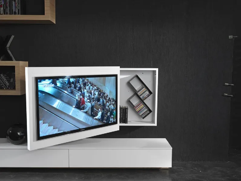 Mobile tv orientabile realizzato in laccato bianco opaco di Fimar