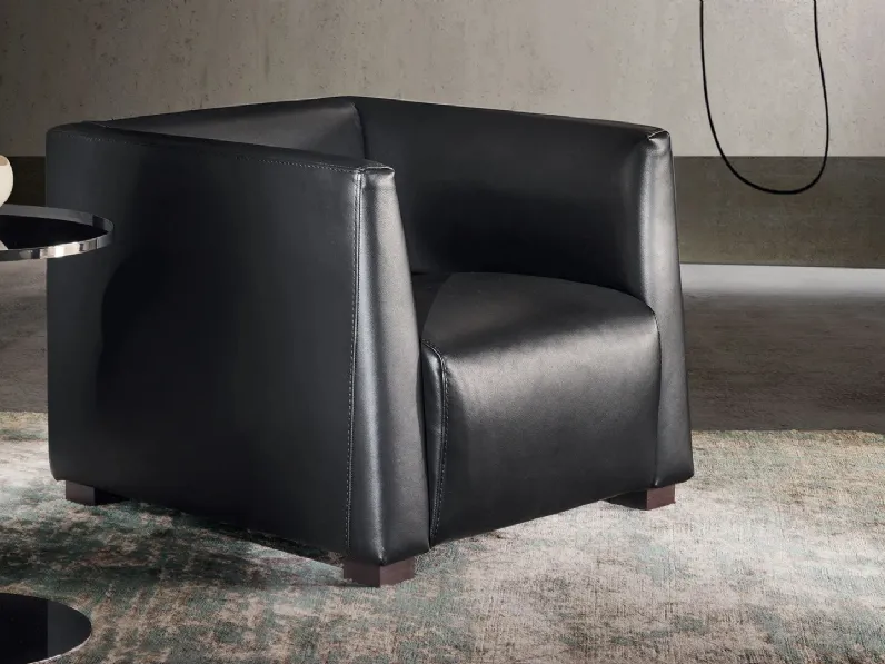 Poltroncina moderna squadrata in pelle Charlie di Gurian