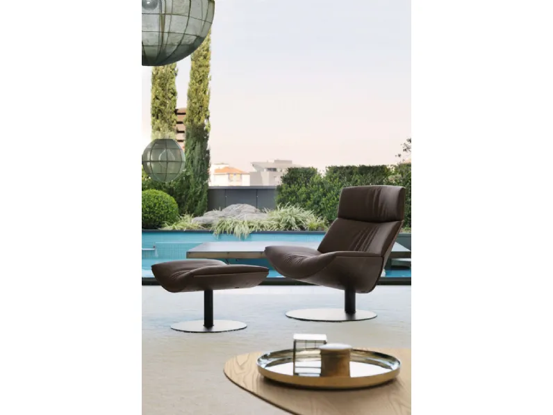 Poltrona girevole Kara di Desirèe