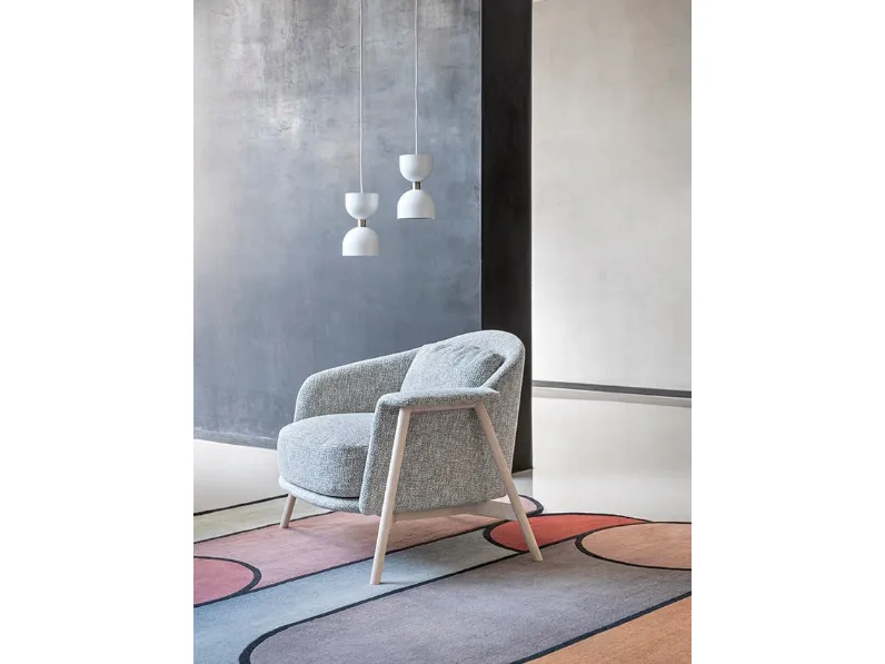 Poltroncina in tessuto Kepi di Saba