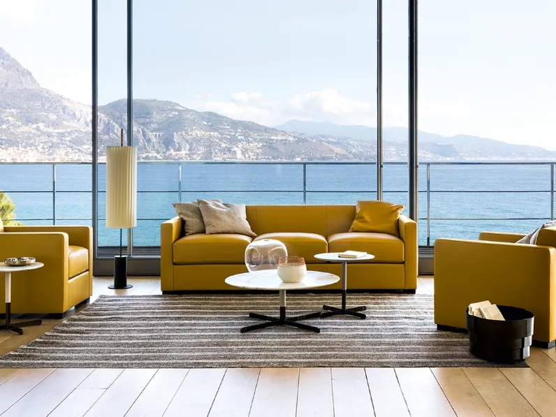 Poltrona in pelle Linea A di Poltrona Frau