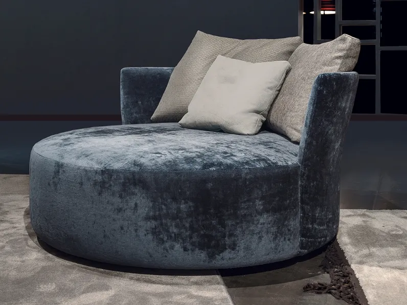 Poltroncina rotonda Love Chair di Art Nova