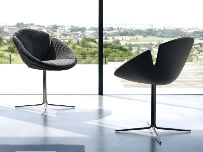 Poltroncina di design ispirata ad un fiore One Flo di Desirèe