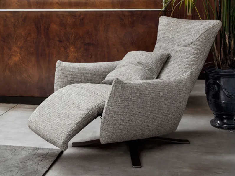 Poltrona Relax in tessuto Polse di Calligaris
