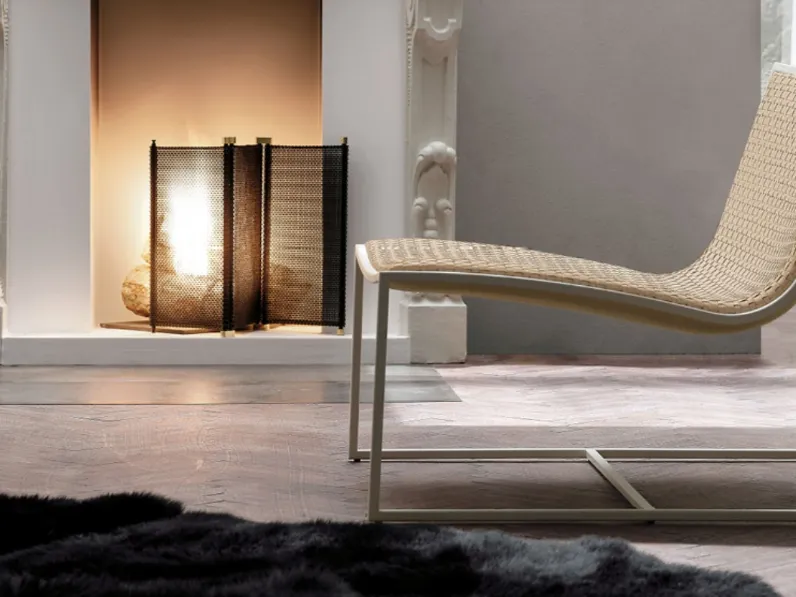 Poltroncina in pelle con lavorazione intrecciata e struttura in acciaio Samoa 02 di Alivar