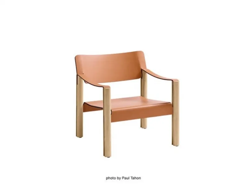 Poltroncina Abaco in cuoio e legno di B&B Italia