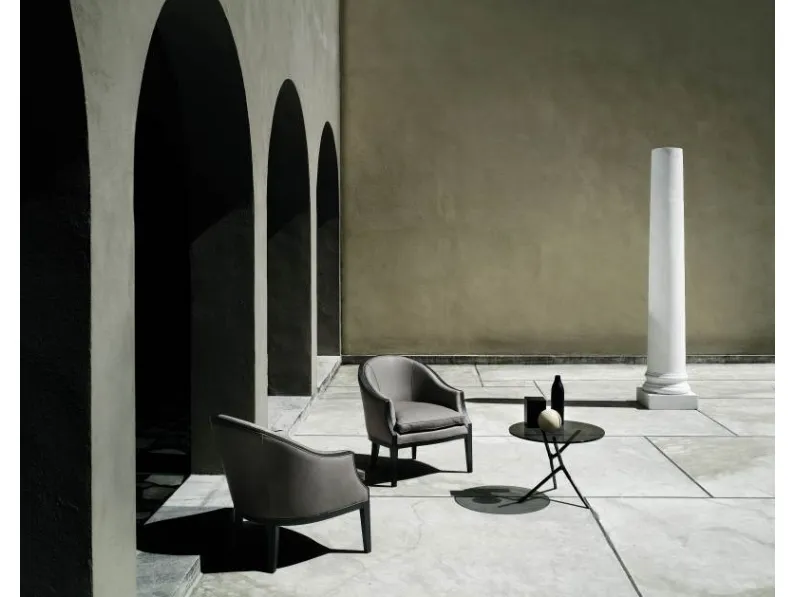 Poltrona in tessuto con struttura in legno di Faggio tinto carbone ABC di Living Divani