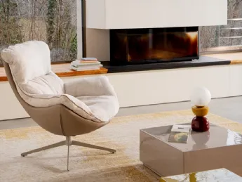 La poltrona Armela di Bizzotto unisce design contemporaneo e comfort eccezionale.