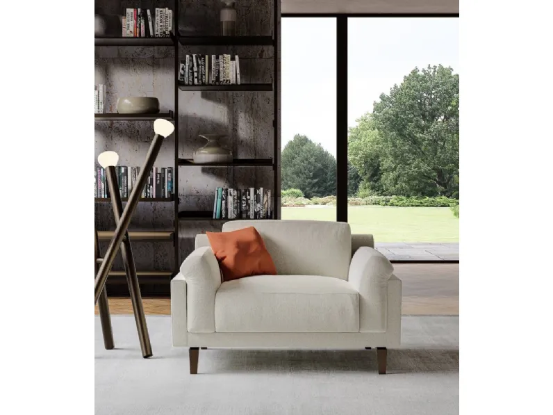 Poltrona in tessuto Berry di Swan