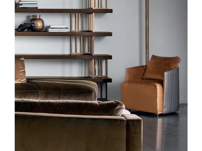 Poltroncina Betty Luxury in tessuto con schienale in pelle di Daytona Home