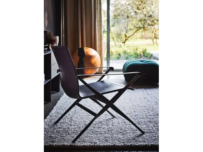 Poltroncina di design Beverly '14 in acciaio rivestita in cuoio di B&B Italia