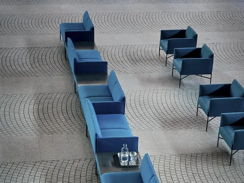 Poltroncina in tessuto Chill Out di Tacchini