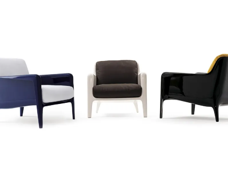 Poltrona in tessuto imbottita con struttura in poliuretano rigido Cocca di Arflex