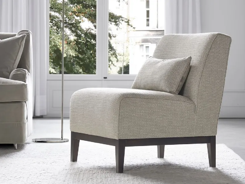 Poltrona Kora in tessuto imbottito di Tosconova