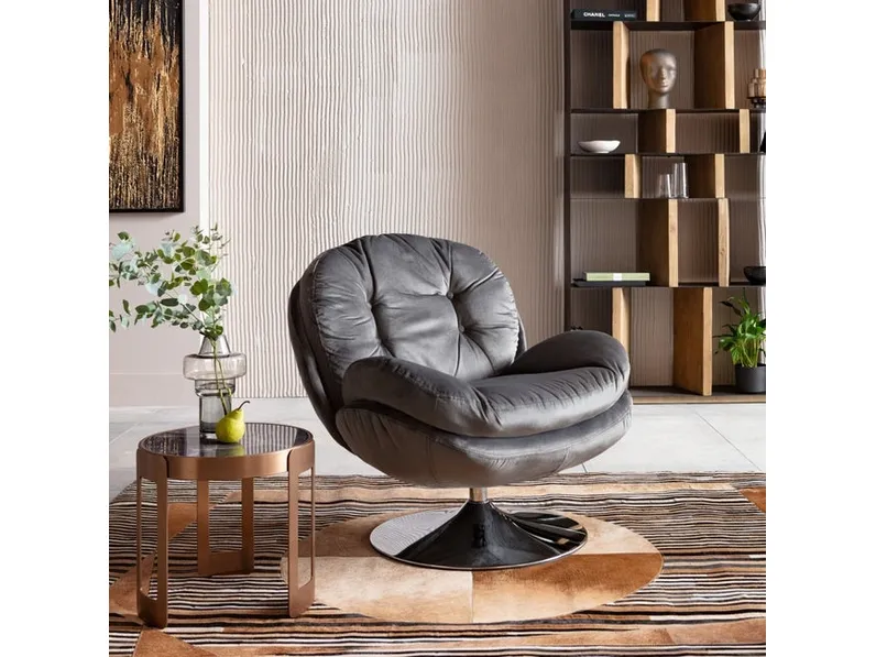 Poltrona Cosy con base in acciaio di Kare Design