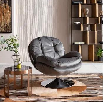 Poltrona Cosy con base in acciaio di Kare Design